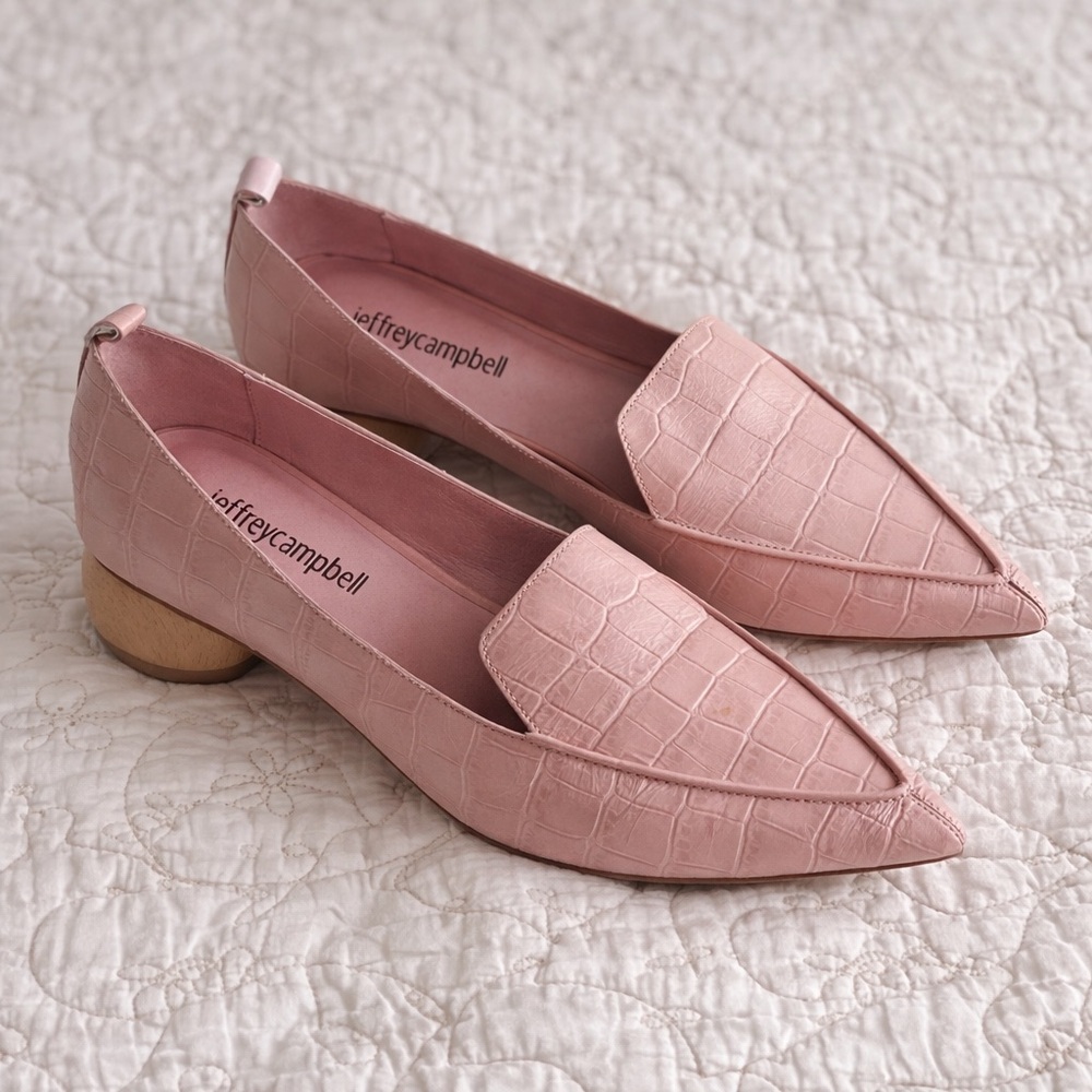 Jeffrey Campbell Pink Croc Embossed Block Heel Pumps Size 7.5 Pointed Toe Loafer